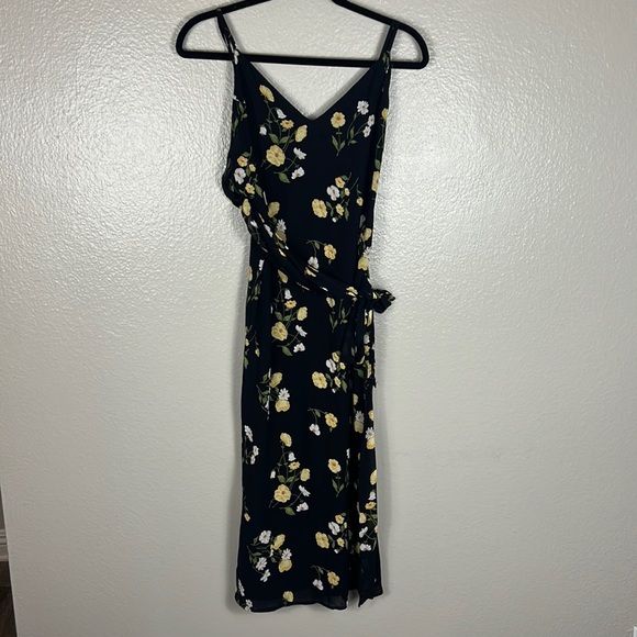 (SOLD) Reformation Dietrich Midi Dress - Picture 8 of 12